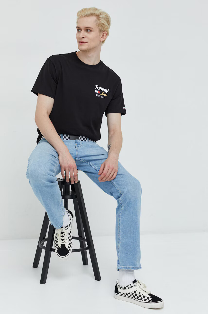 Tommy Jeans Памучна тениска в черно с принт - Pepit.bg