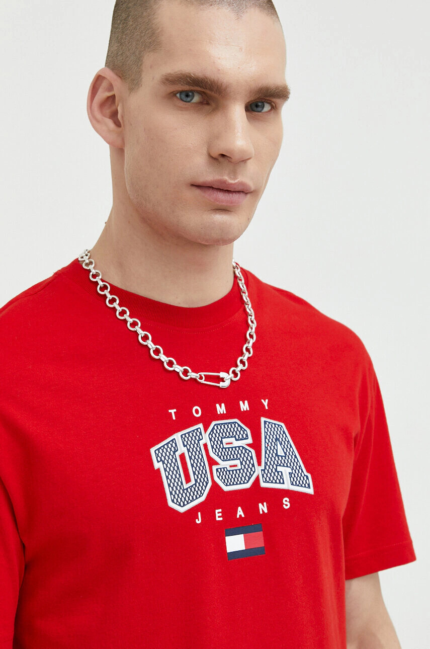 Tommy Jeans Памучна тениска в червено с принт - Pepit.bg