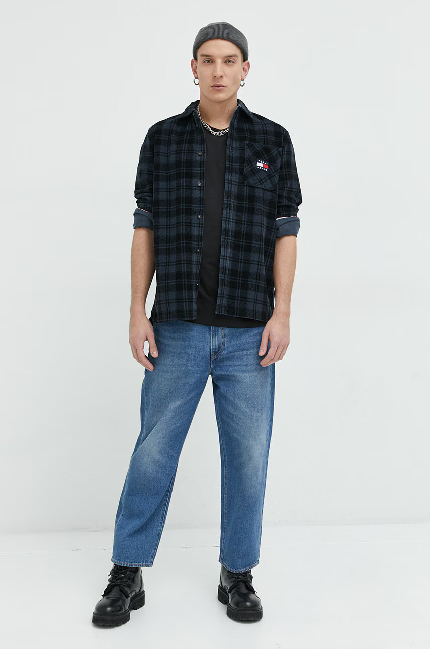 Tommy Jeans Памучна тениска в черно с принт - Pepit.bg