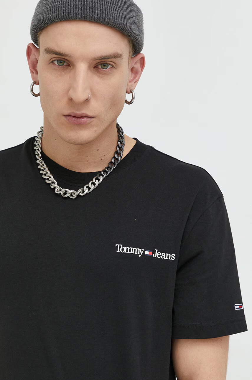 Tommy Jeans Памучна тениска в черно с принт - Pepit.bg