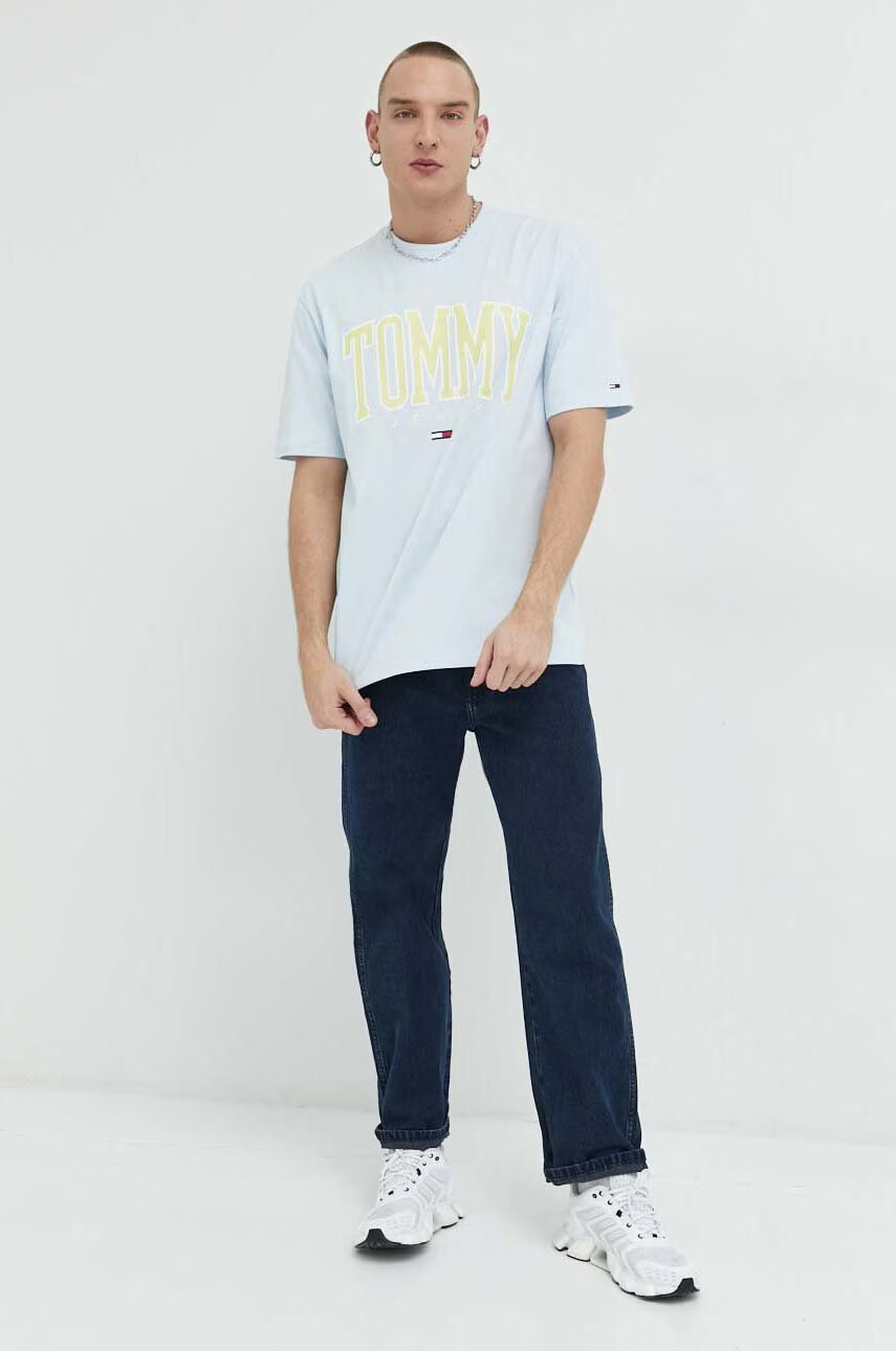 Tommy Jeans Памучна тениска в синьо с принт - Pepit.bg