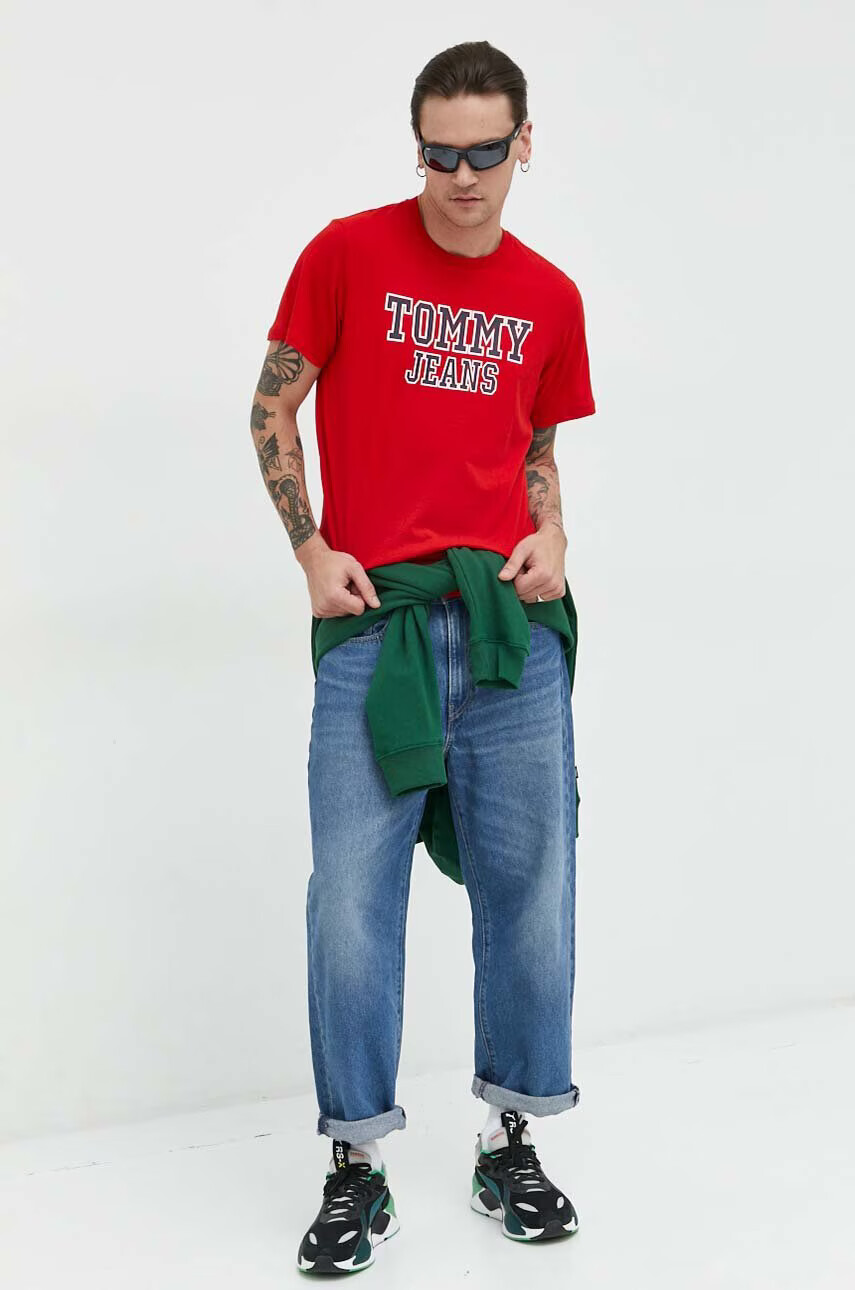 Tommy Jeans Памучна тениска в червено с принт - Pepit.bg