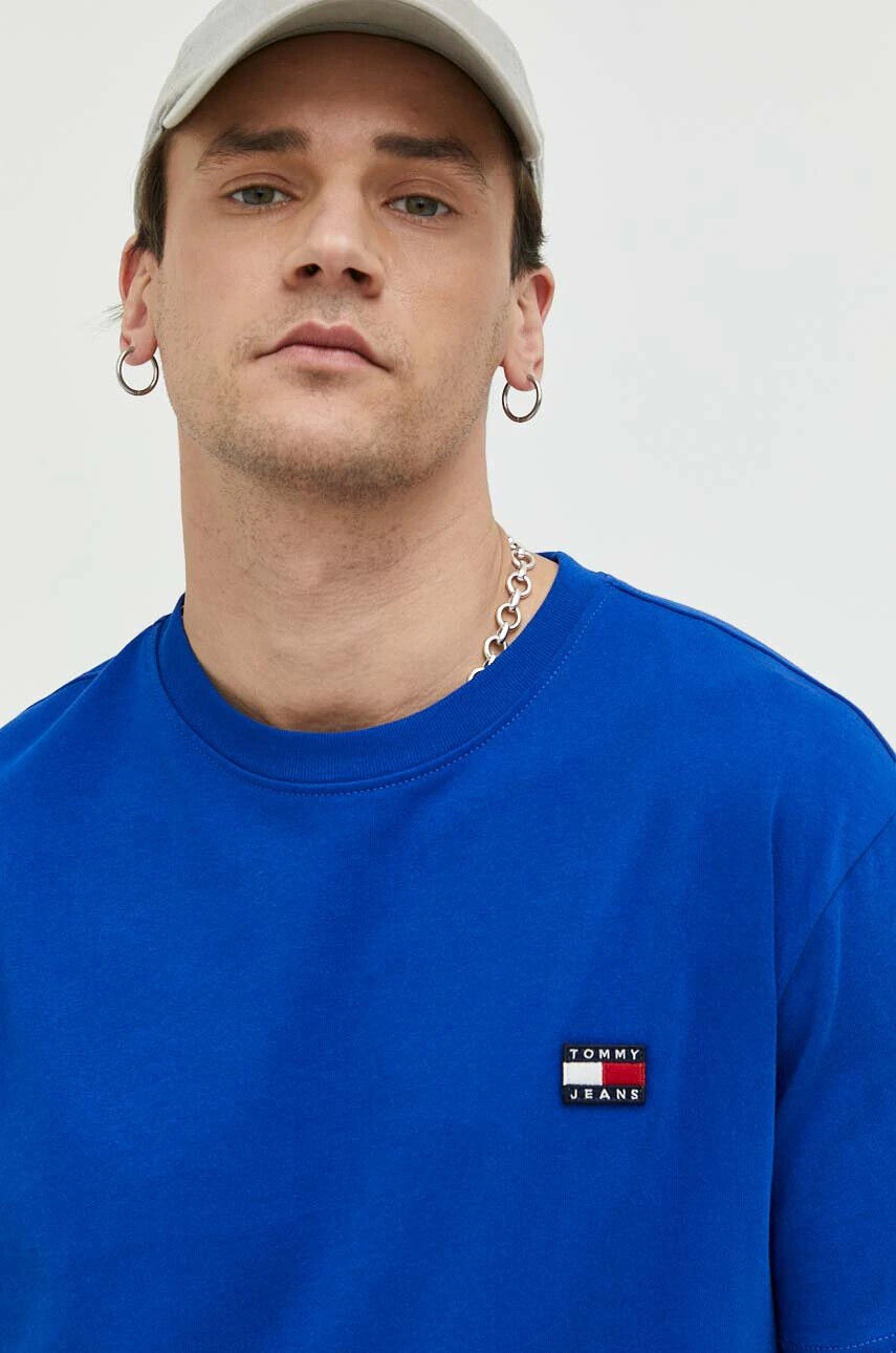 Tommy Jeans Памучна тениска в синьо с апликация - Pepit.bg