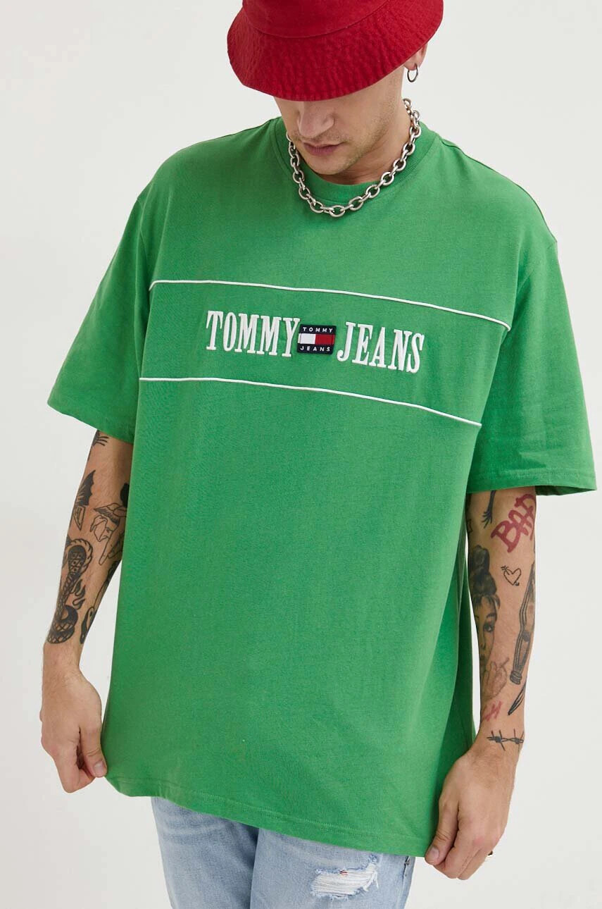 Tommy Jeans Памучна тениска в зелено с апликация - Pepit.bg