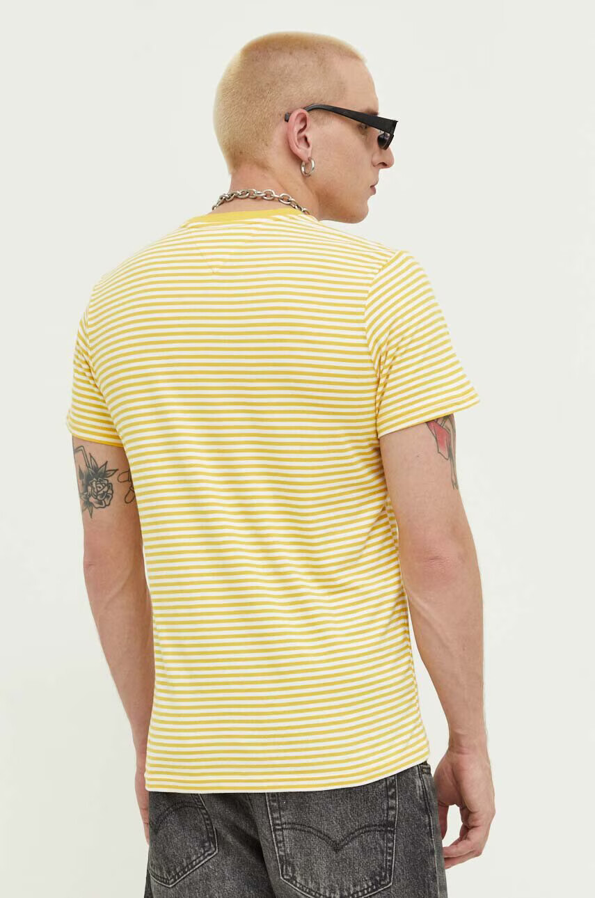 Tommy Jeans Памучна тениска в жълто с десен - Pepit.bg