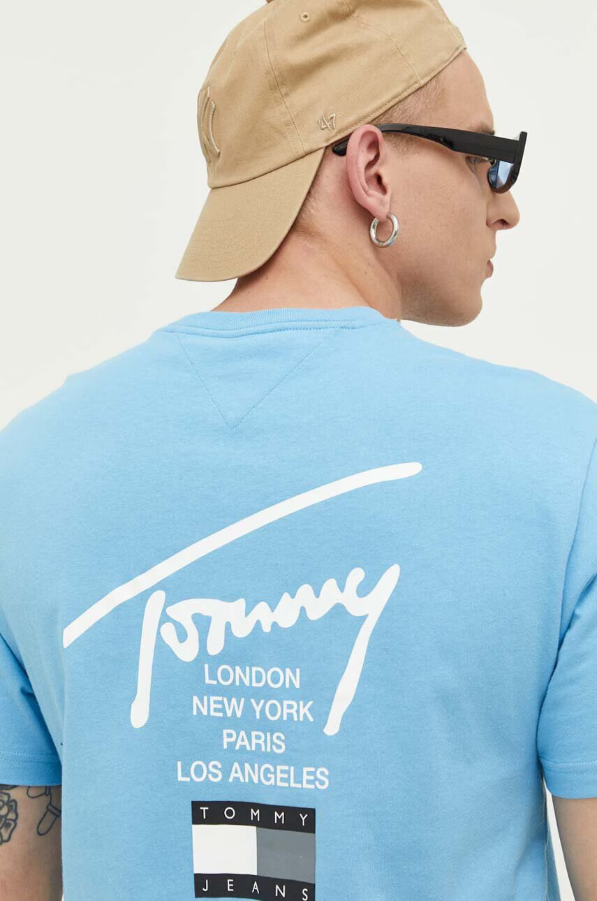 Tommy Jeans Памучна тениска в синьо с принт - Pepit.bg