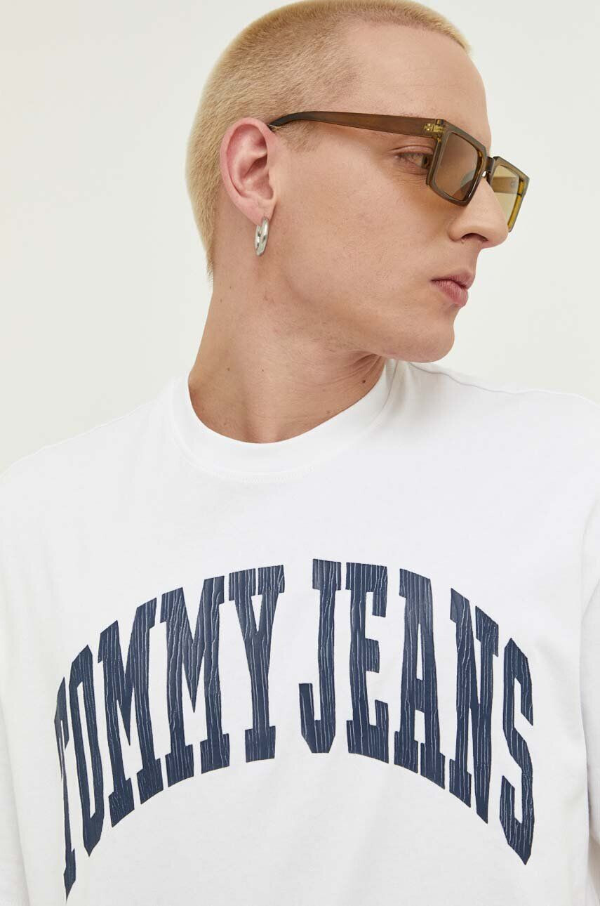 Tommy Jeans Памучна тениска в бяло с принт - Pepit.bg