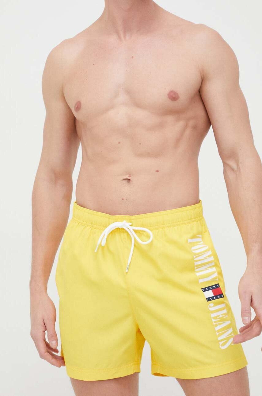 Tommy Jeans Плувни шорти в жълто - Pepit.bg