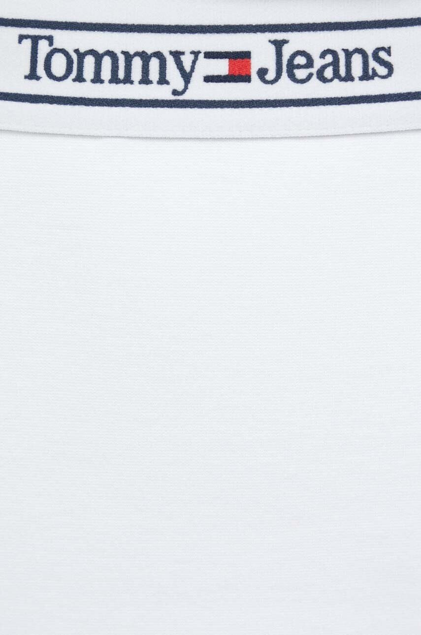 Tommy Jeans Пола в бяло къс модел разкроен модел - Pepit.bg