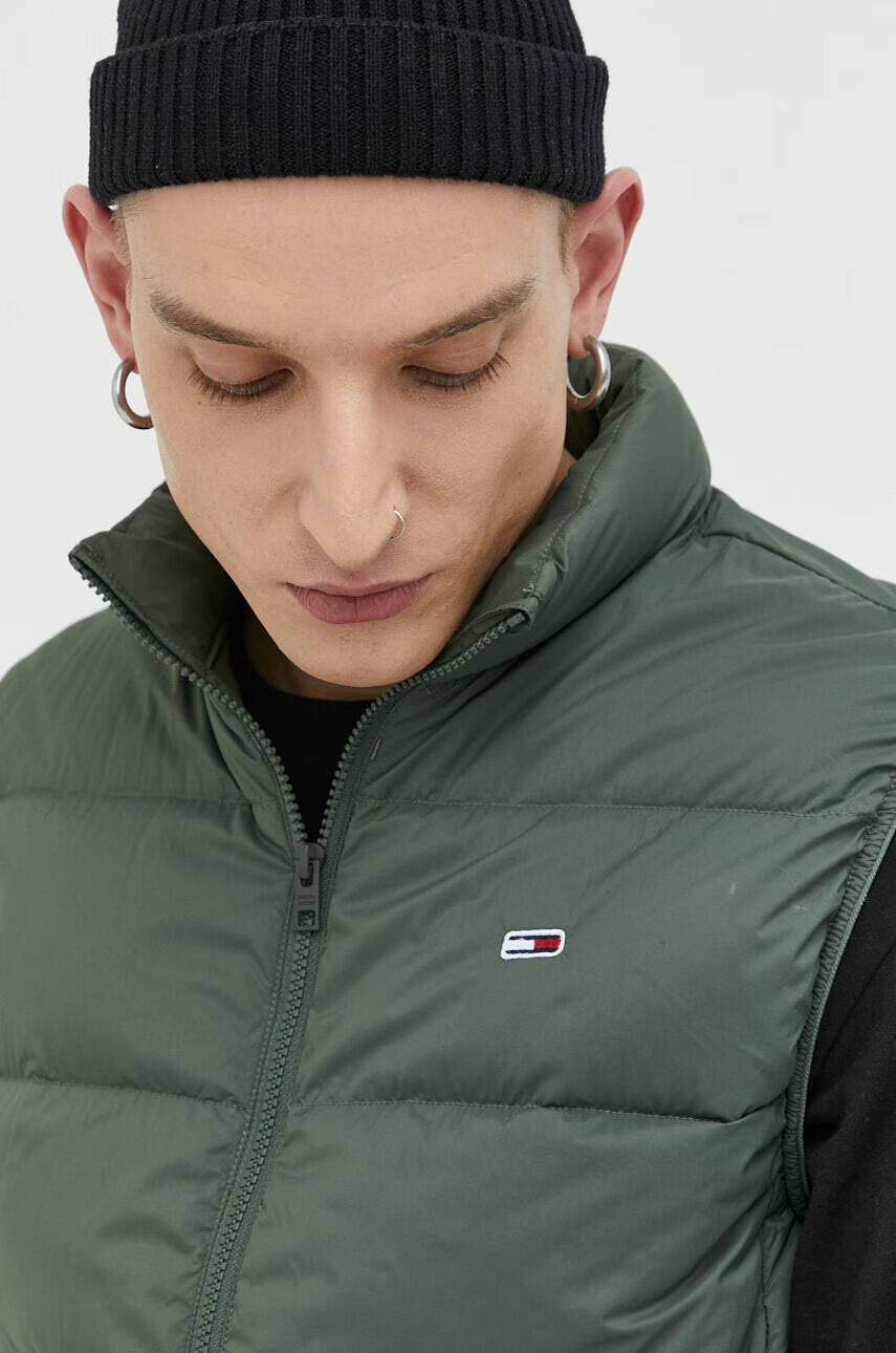 Tommy Jeans Пухен елек мъжки в зелено - Pepit.bg