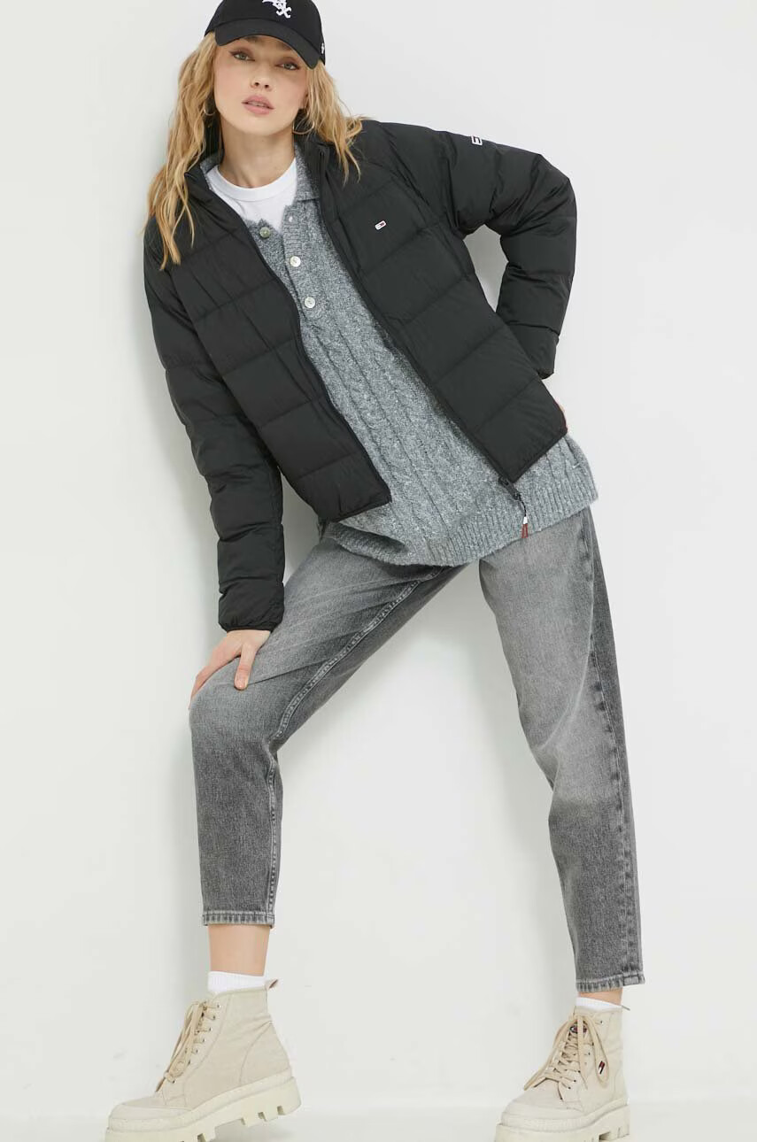Tommy Jeans Пухено яке в черно с преходна изолация - Pepit.bg