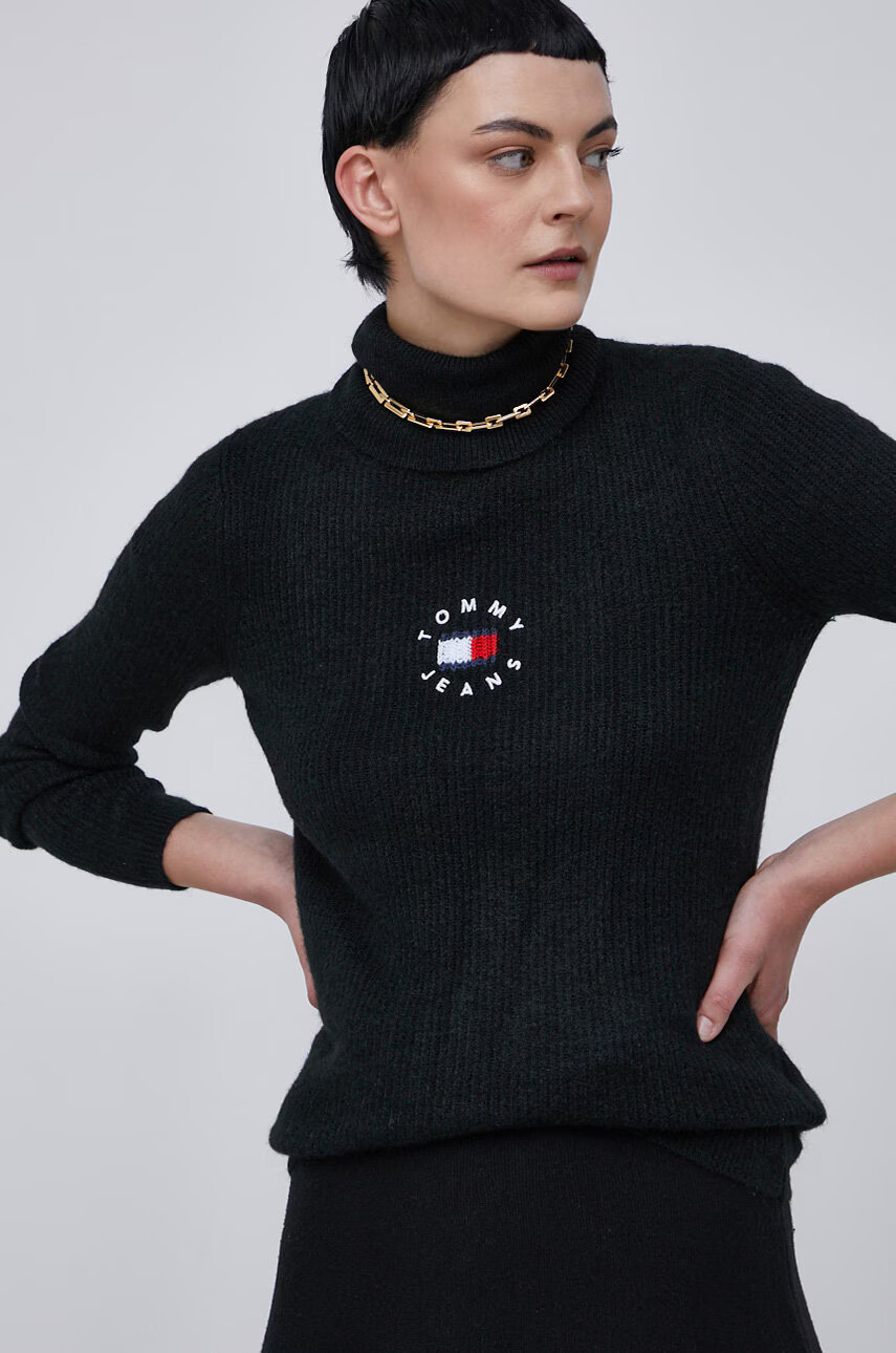 Tommy Jeans Пуловер дамски в черно с поло - Pepit.bg