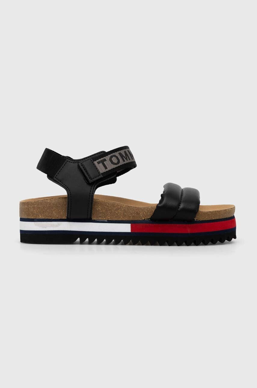 Tommy Jeans Сандали FLAG OUTSOLE SANDAL в черно с платформа EN0EN02122 - Pepit.bg