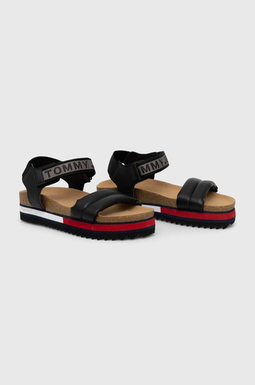 Tommy Jeans Сандали FLAG OUTSOLE SANDAL в черно с платформа EN0EN02122 - Pepit.bg