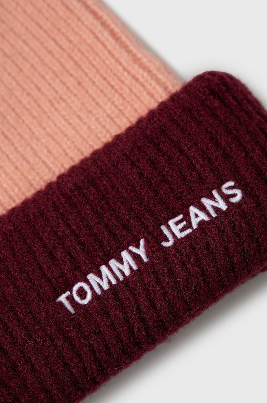 Tommy Jeans Шапка с вълна в бордо - Pepit.bg