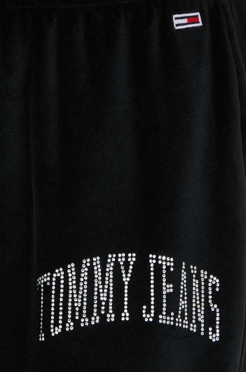 Tommy Jeans Спортен панталон в черно с апликация - Pepit.bg