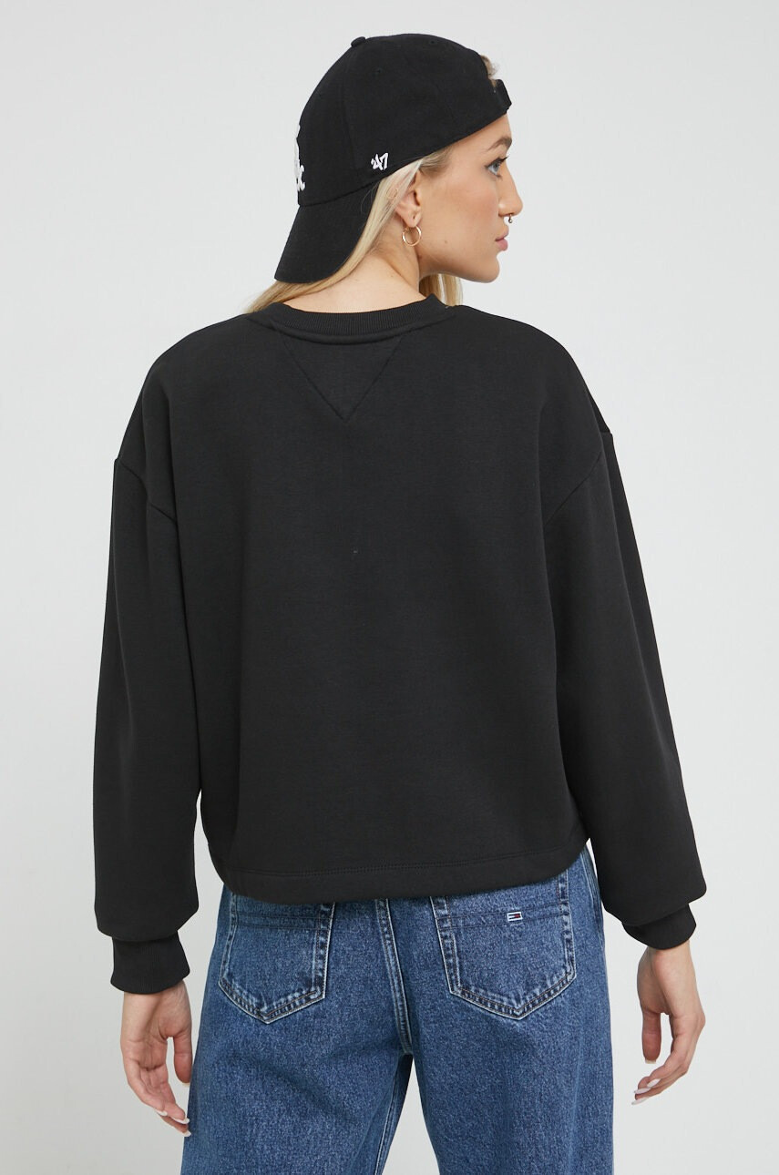 Tommy Jeans Суичър в черно с апликация - Pepit.bg