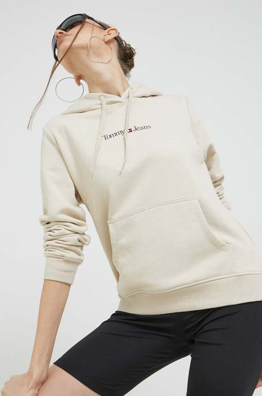 Tommy Jeans Суичър в бежово с качулка с принт - Pepit.bg