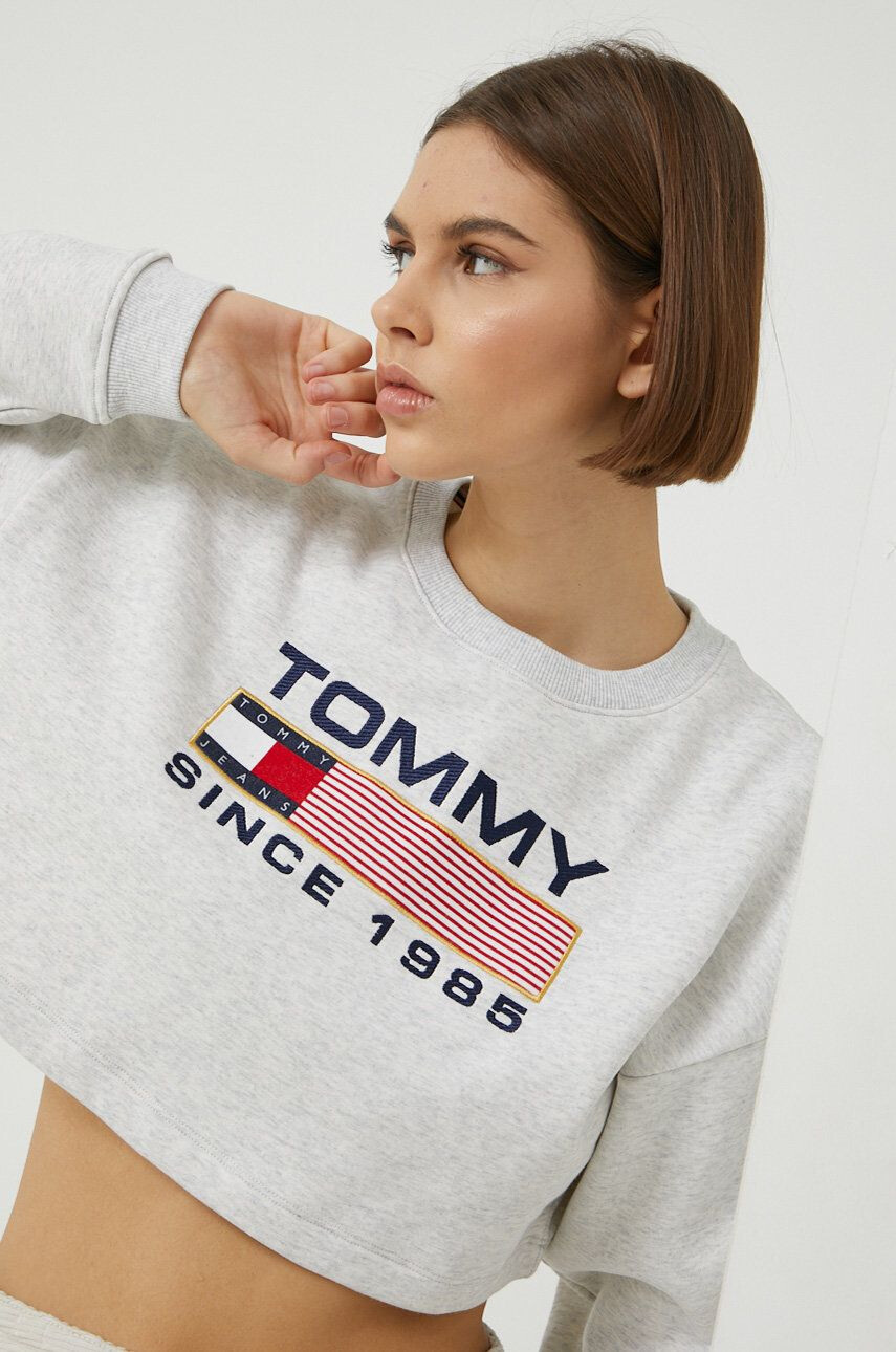 Tommy Jeans Суичър в черно с апликация - Pepit.bg