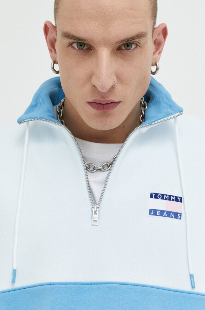 Tommy Jeans Суичър в синьо с десен - Pepit.bg