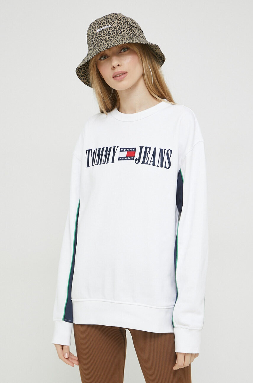 Tommy Jeans Суичър в бяло с апликация - Pepit.bg