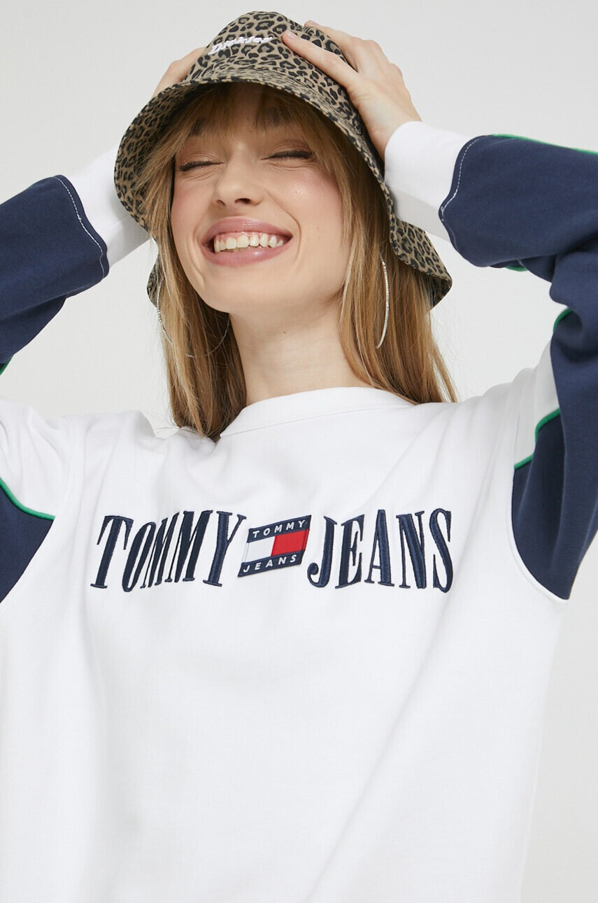 Tommy Jeans Суичър в бяло с апликация - Pepit.bg
