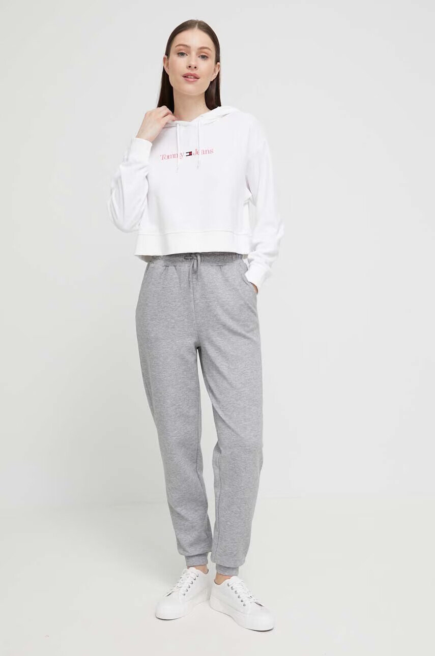 Tommy Jeans Суичър в бяло с качулка с апликация - Pepit.bg