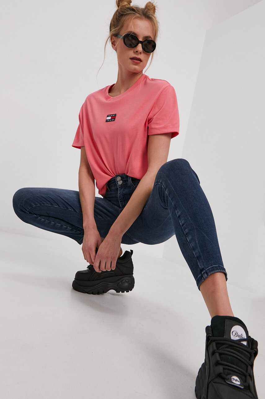 Tommy Jeans Тениска дамска в розово - Pepit.bg