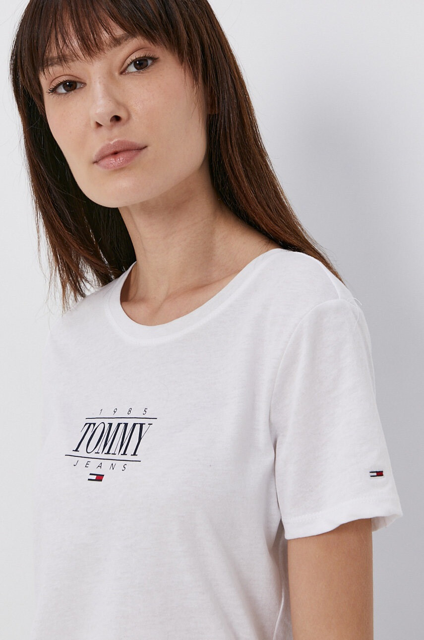 Tommy Jeans Тениска дамска в бяло - Pepit.bg