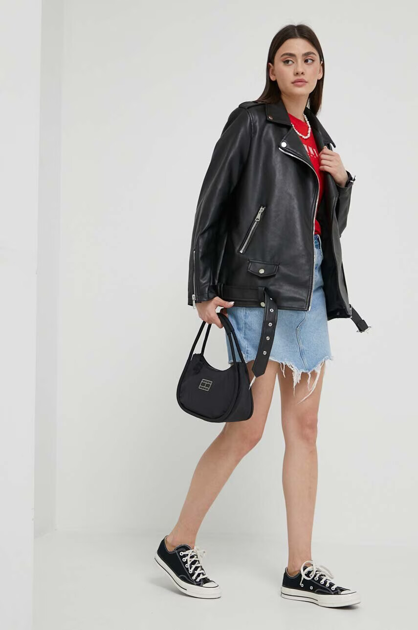 Tommy Jeans Тениска в червено - Pepit.bg