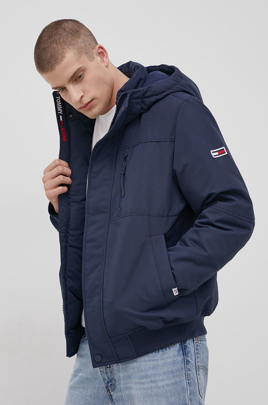 Tommy Jeans Яке в тъмносиньо със зимна изолация - Pepit.bg