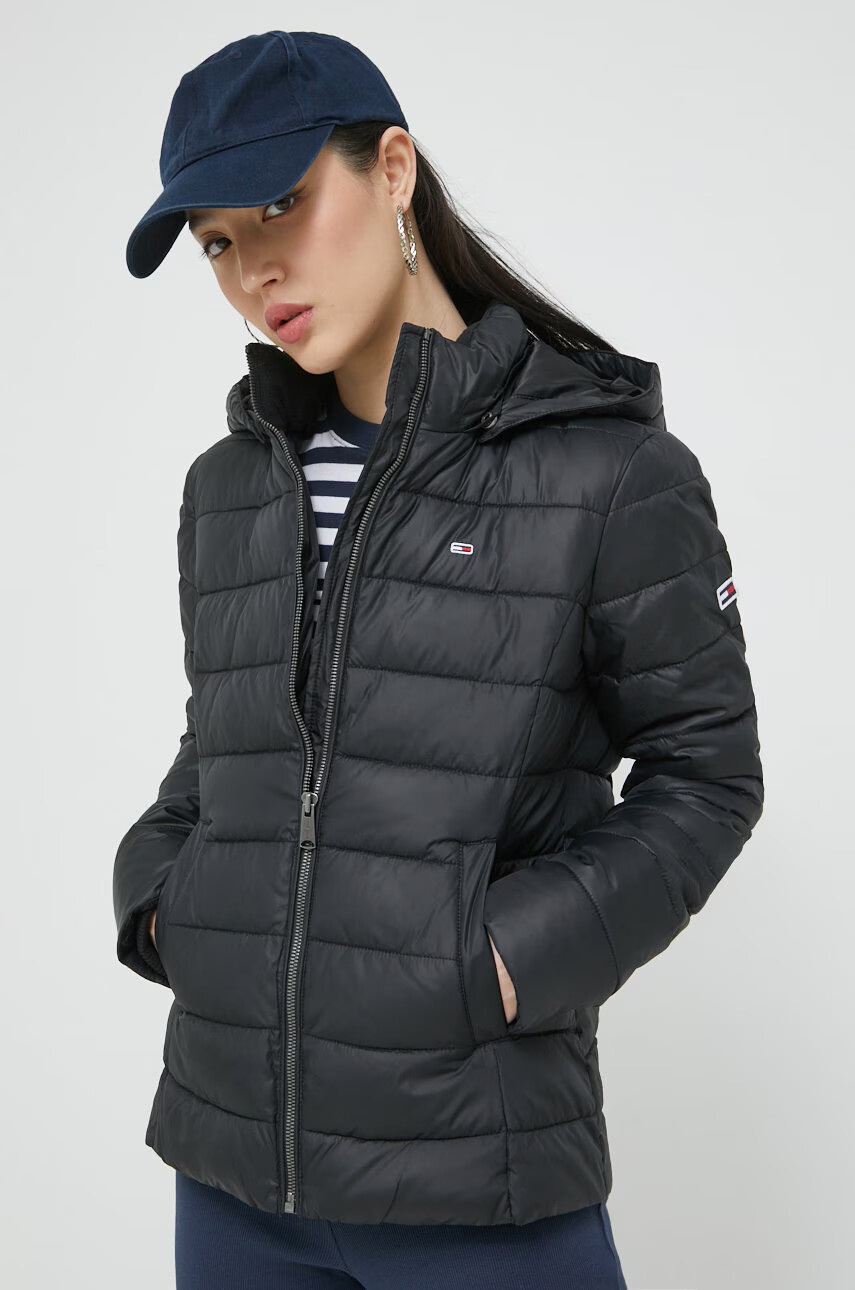 Tommy Jeans Яке в черно със зимна изолация - Pepit.bg