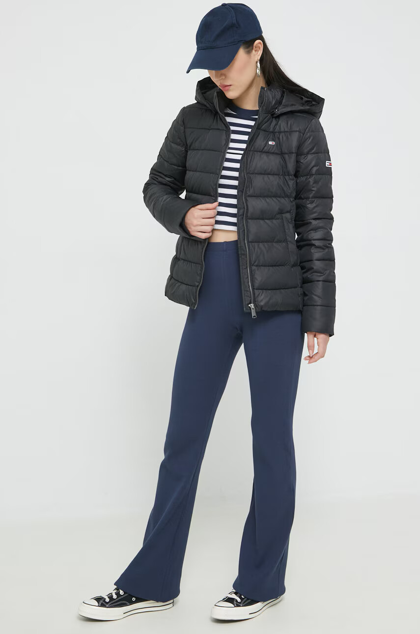 Tommy Jeans Яке в черно със зимна изолация - Pepit.bg