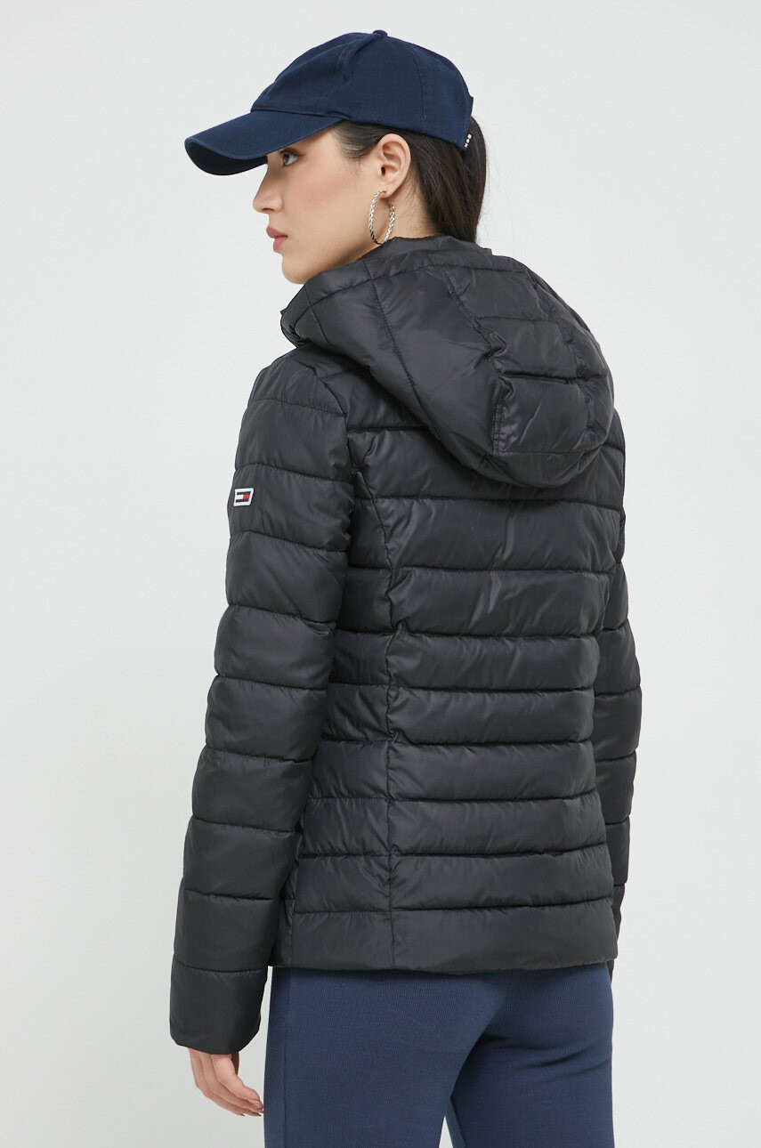 Tommy Jeans Яке в черно със зимна изолация - Pepit.bg