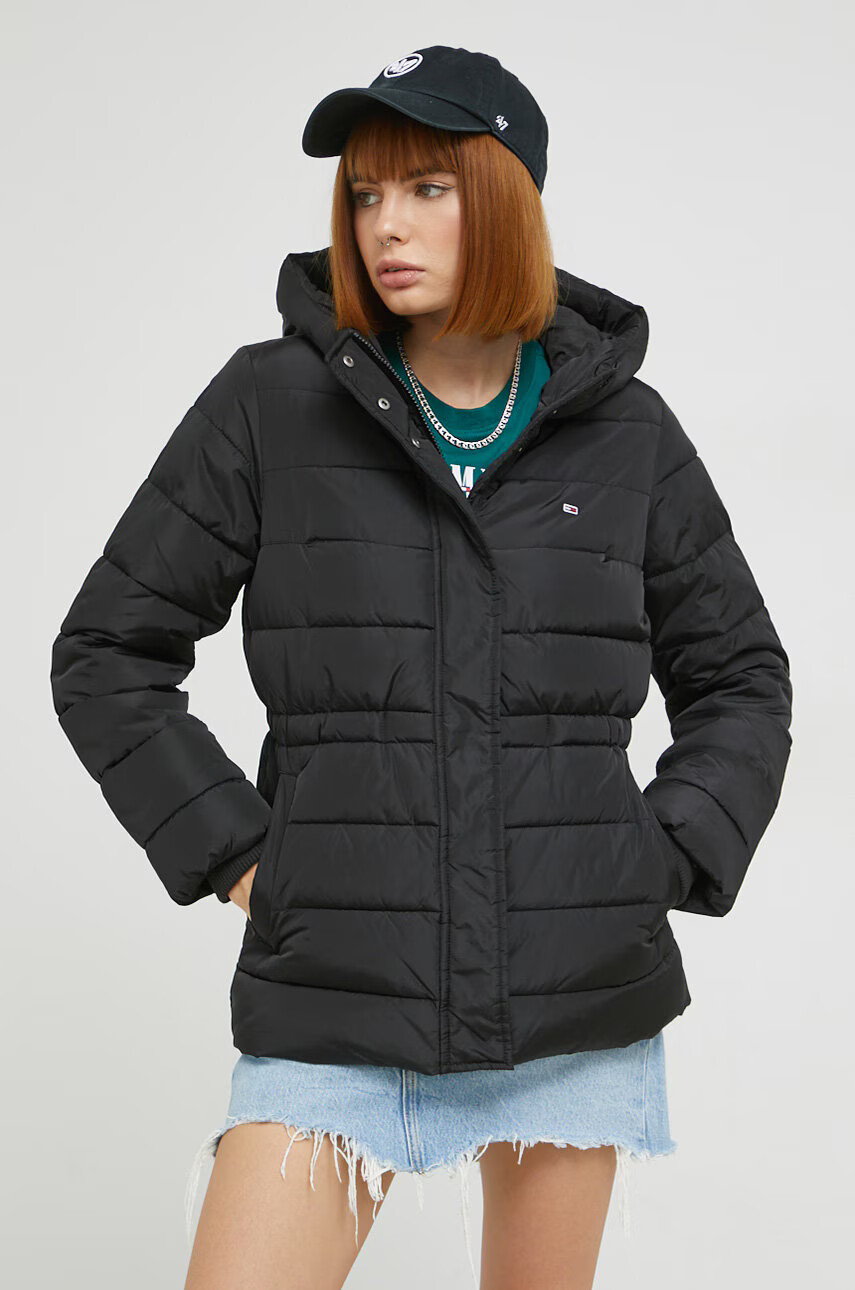 Tommy Jeans Яке в черно със зимна изолация - Pepit.bg