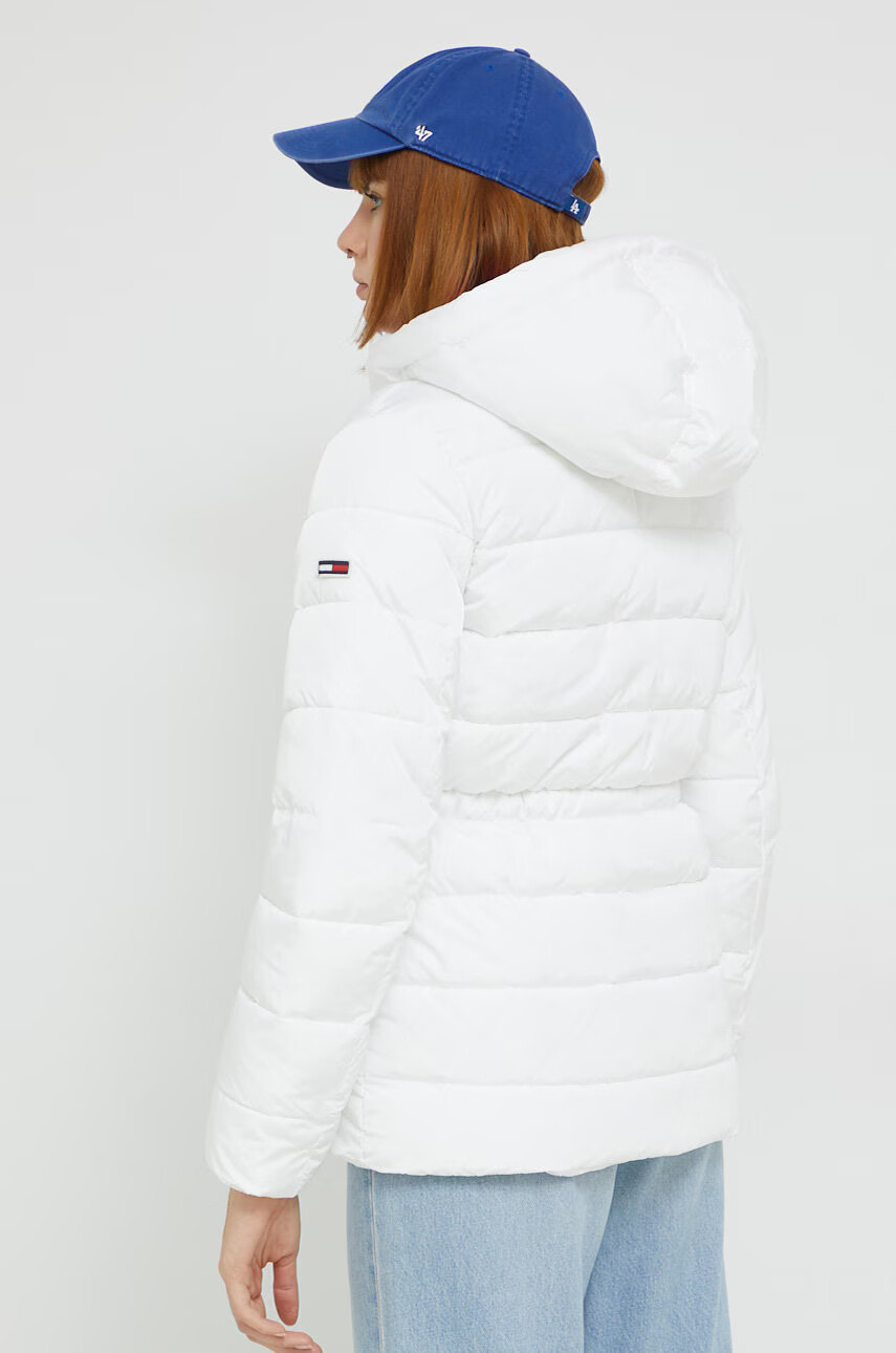 Tommy Jeans Яке в бяло със зимна изолация - Pepit.bg