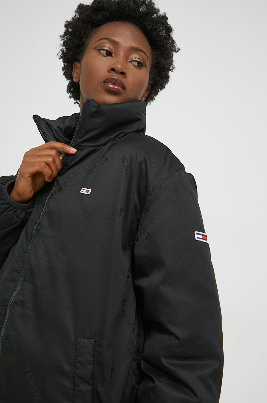 Tommy Jeans Яке с две лица в черно с преходна изолация - Pepit.bg