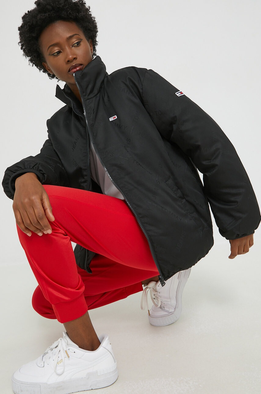 Tommy Jeans Яке с две лица в черно с преходна изолация - Pepit.bg