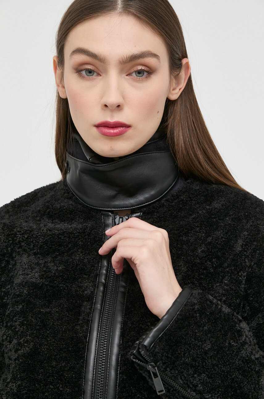 Trussardi Яке в черно с преходна изолация - Pepit.bg