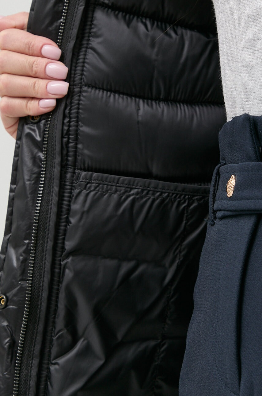 Trussardi Яке в черно с преходна изолация - Pepit.bg