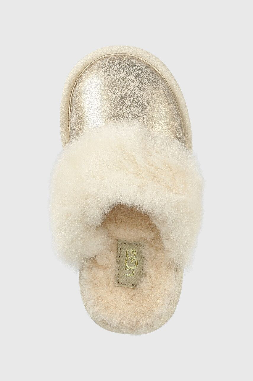 Ugg Детски пантофи Cozy Ii Metallic в златисто - Pepit.bg