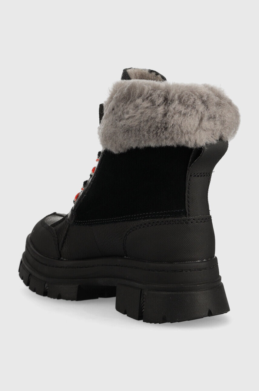 Ugg Кожени боти W Ashton Addie в черно с платформа с изолация - Pepit.bg