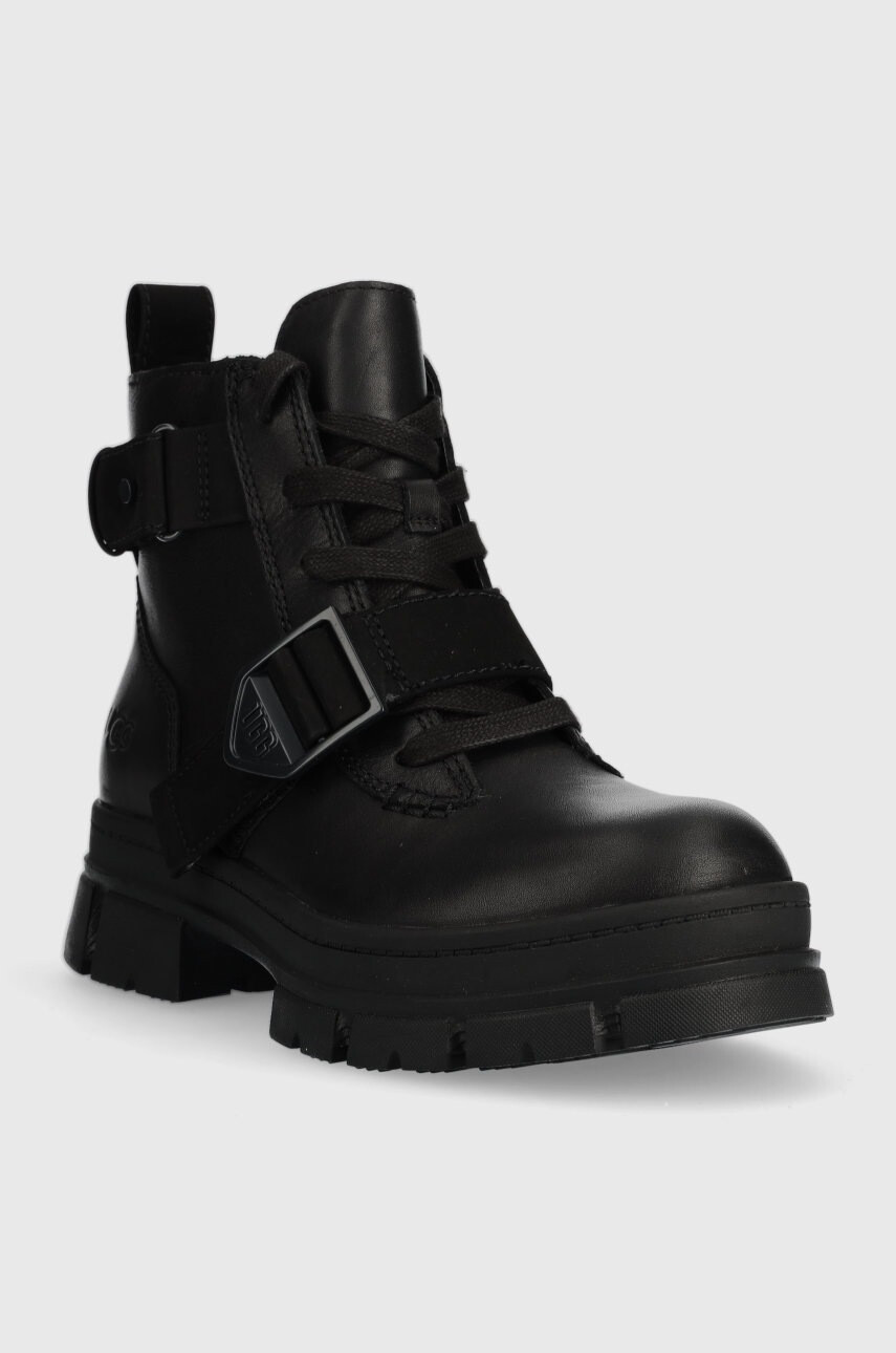 Ugg Кожени боти W Ashton Lace Up в черно с платформа 1130518.BLK - Pepit.bg