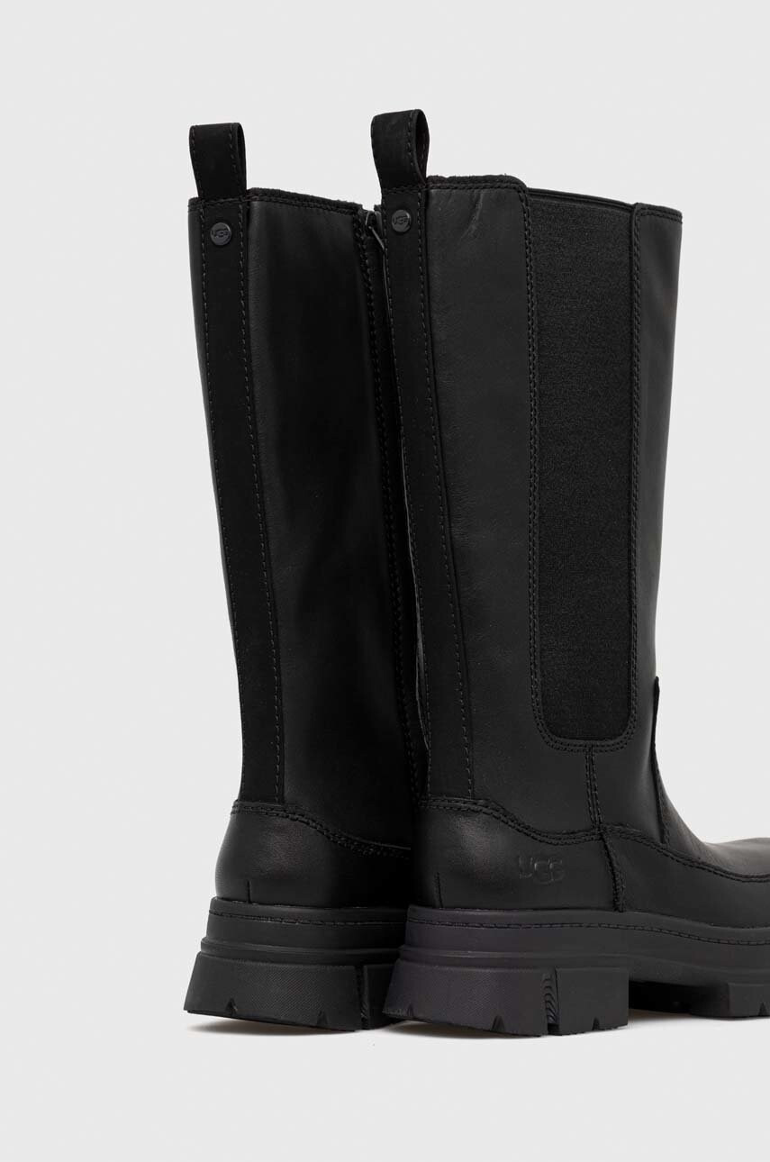 Ugg Кожени ботуши W Ashton High Chelsea дамски в черно с равна подметка - Pepit.bg