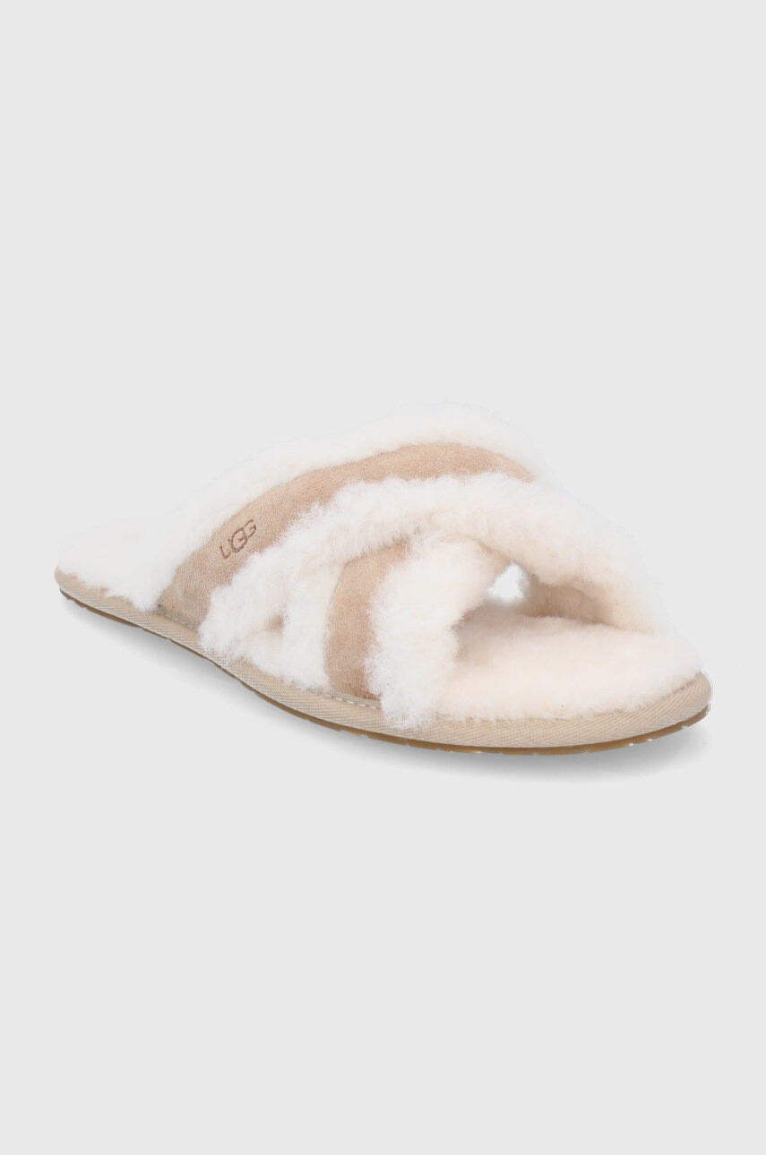 Ugg Пантофи в жълто - Pepit.bg