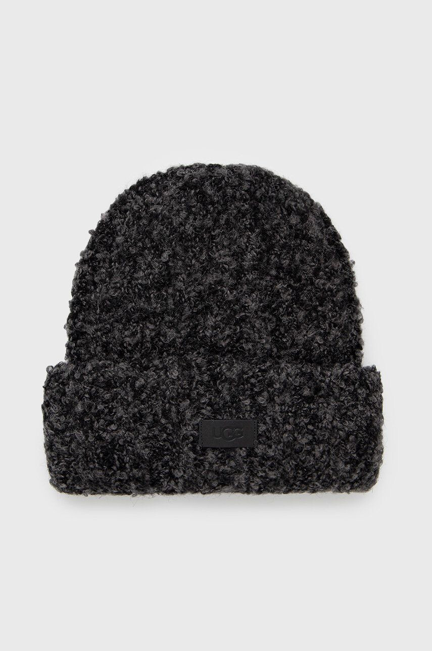 Ugg Шапка с вълна Boucle Chunky Cuff Beanie в черно от плътен трикотаж - Pepit.bg