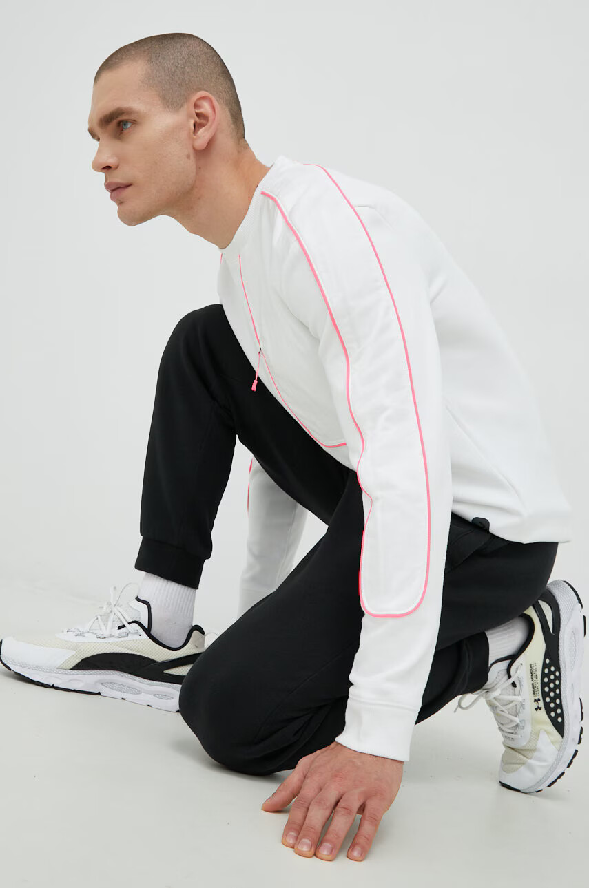 Under Armour Блуза с дълги ръкави за бягане в бяло - Pepit.bg
