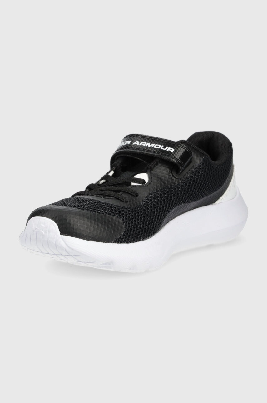 Under Armour Детски обувки 3024990 в черно - Pepit.bg