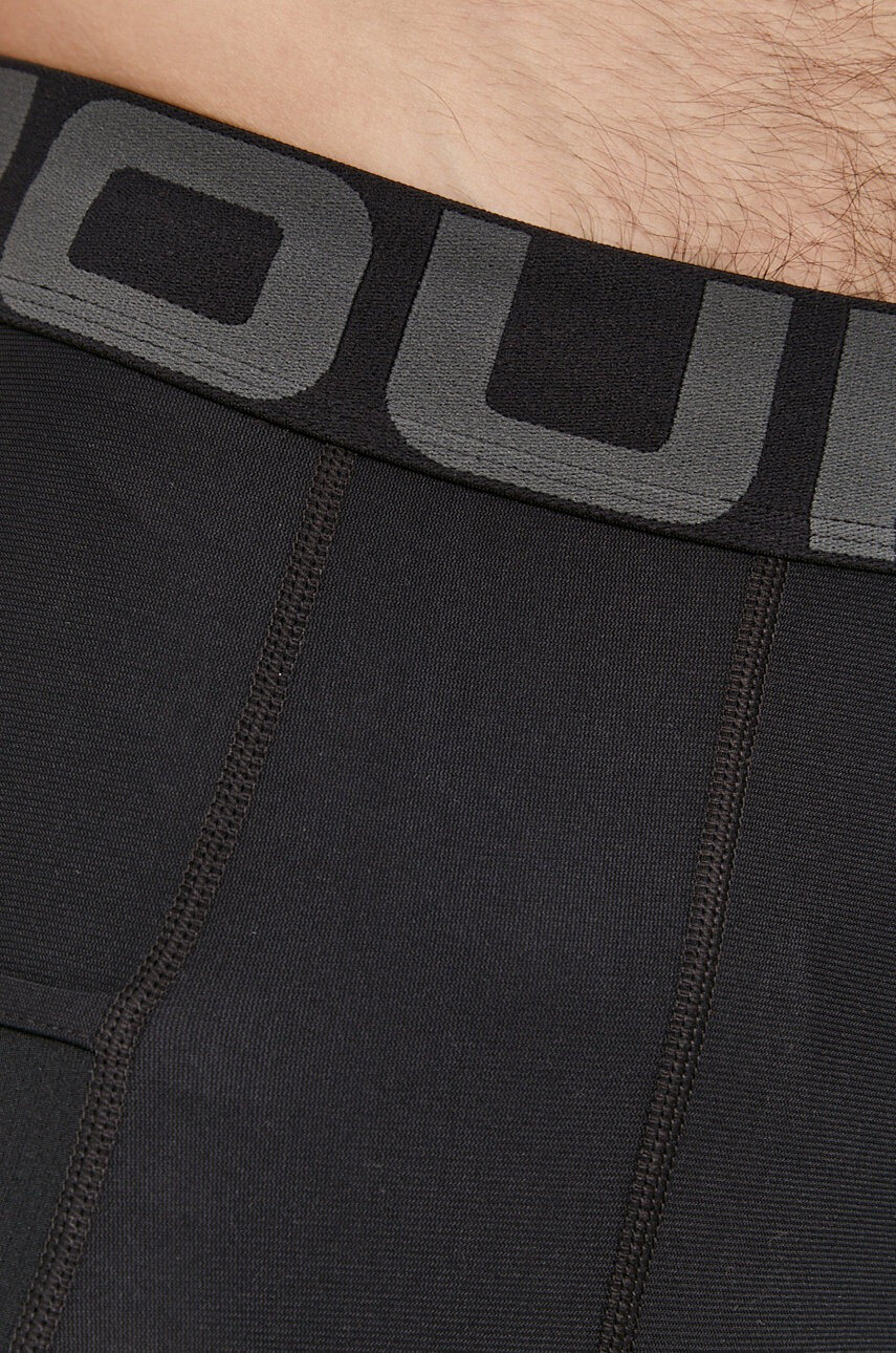 Under Armour Къс панталон за трениране в черно - Pepit.bg