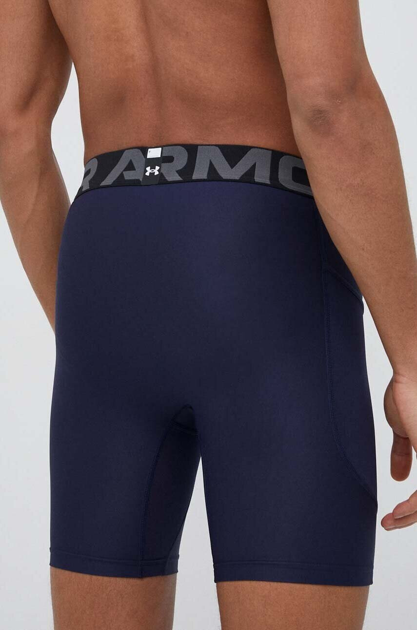 Under Armour Къс панталон за трениране в черно - Pepit.bg